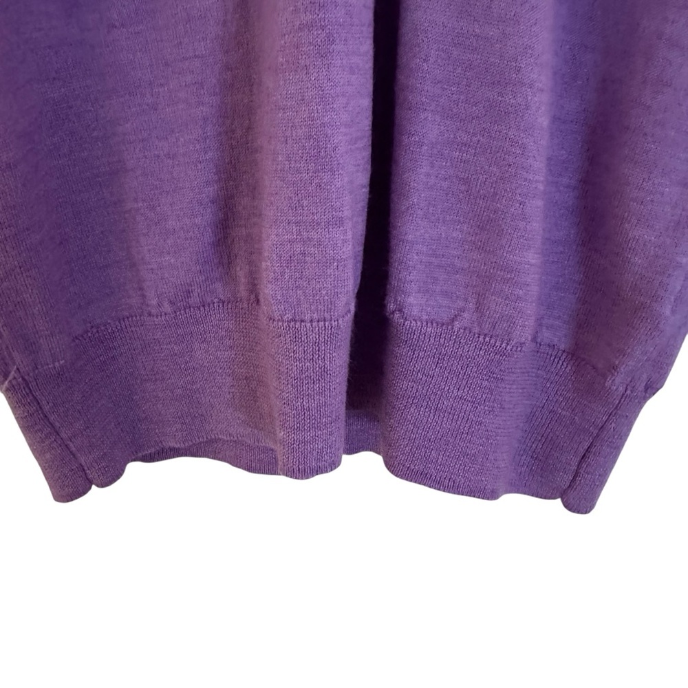Uniqlo purple V-neck preppy academia sweater Size M Pure new wool - Picture 4 of 9